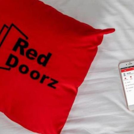 Hotel Reddoorz Syariah At Jalan Menteri Supeno Jogyakarta Zewnętrze zdjęcie