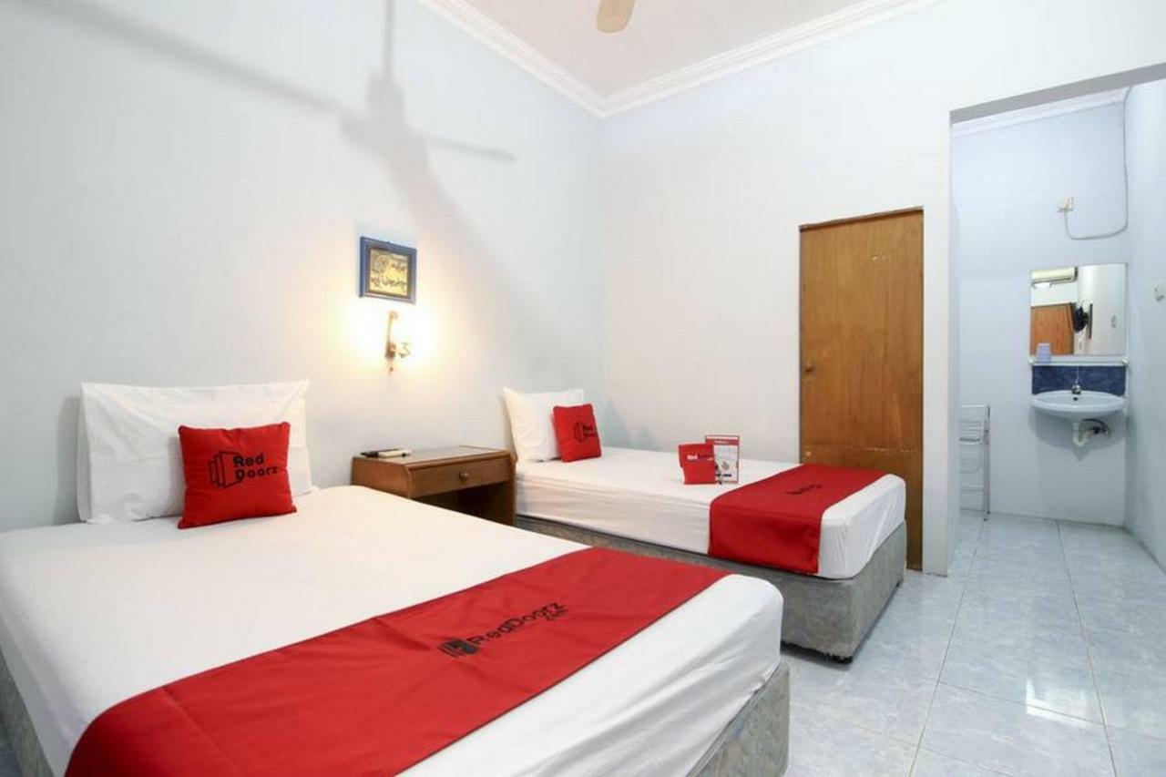 Hotel Reddoorz Syariah At Jalan Menteri Supeno Jogyakarta Zewnętrze zdjęcie